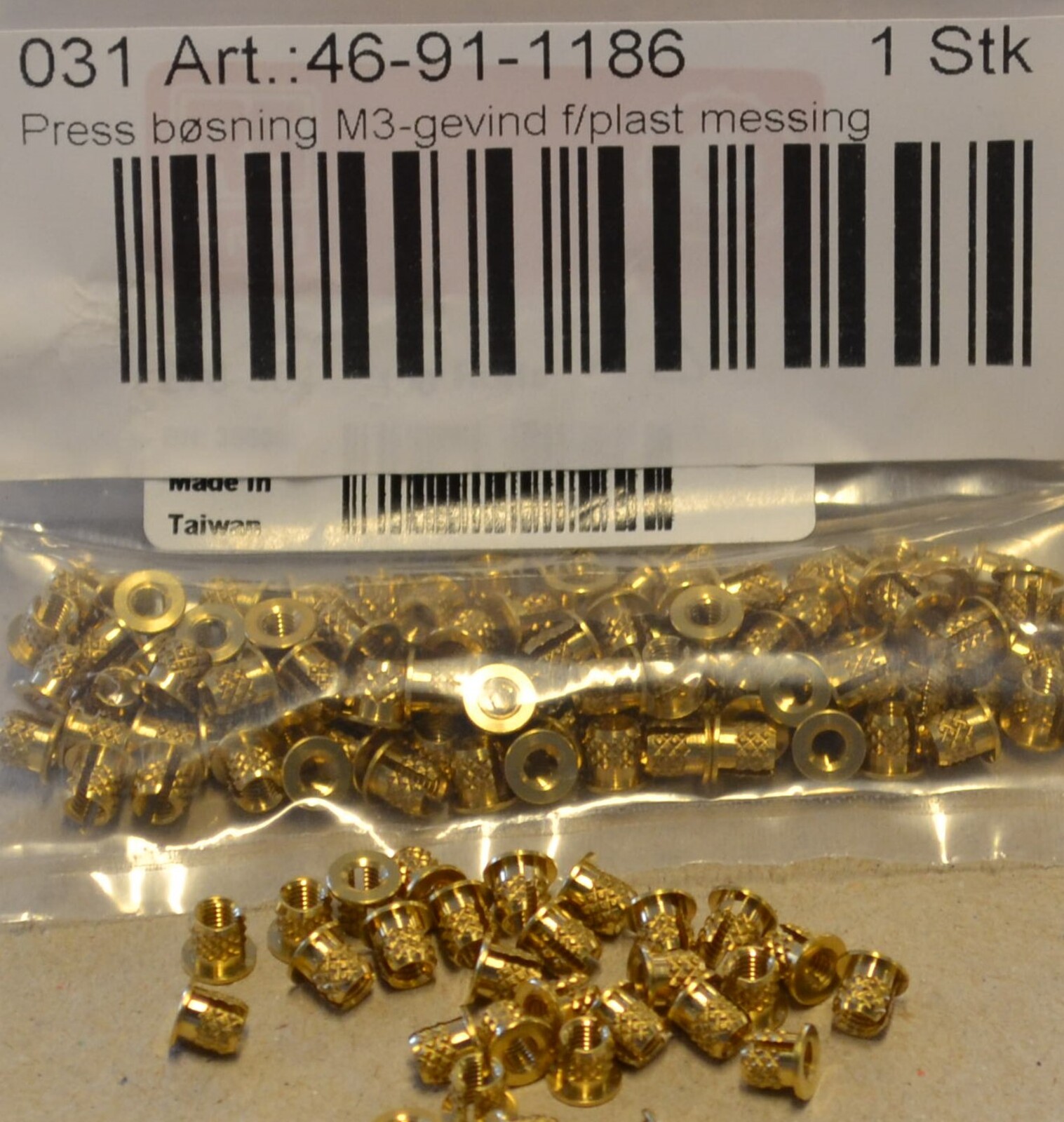 Press bushing brass w/M3 thread f/plastic